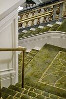 The Clermont London, Victoria