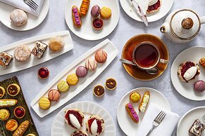 The Clermont London, Victoria