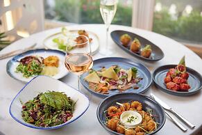 The Clermont London, Victoria