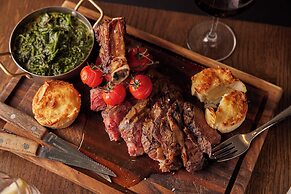 The Clermont London, Victoria