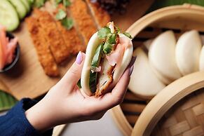 The Clermont London, Victoria