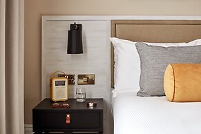 The Clermont London, Victoria