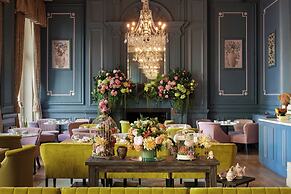 The Clermont London, Victoria