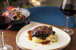 The Clermont London, Victoria