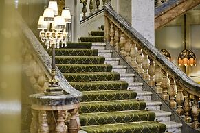 The Clermont London, Victoria