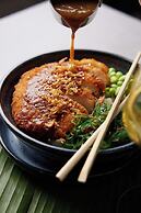 The Clermont London, Victoria