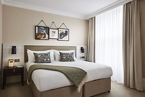 The Clermont London, Victoria