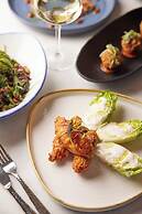 The Clermont London, Victoria