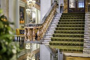 The Clermont London, Victoria