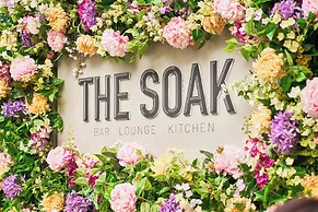 The Clermont London, Victoria