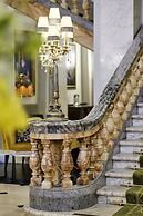 The Clermont London, Victoria