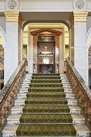 The Clermont London, Victoria