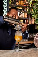 The Clermont London, Victoria