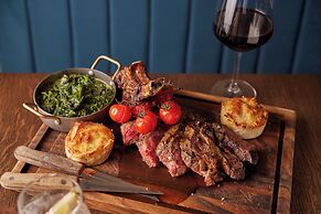 The Clermont London, Victoria