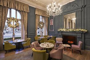 The Clermont London, Victoria