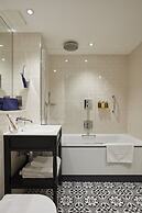 The Clermont London, Victoria