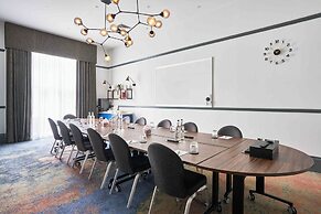 The Clermont London, Victoria