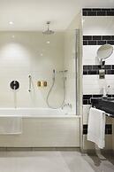 The Clermont London, Victoria