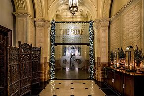 The Clermont London, Victoria