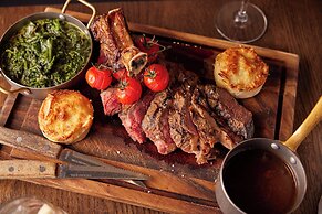 The Clermont London, Victoria