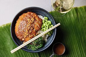 The Clermont London, Victoria