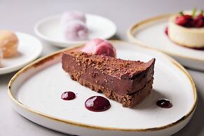 The Clermont London, Victoria