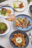 The Clermont London, Victoria