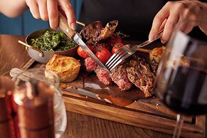 The Clermont London, Victoria