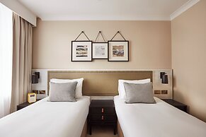 The Clermont London, Victoria