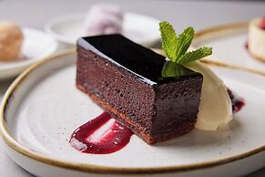 The Clermont London, Victoria