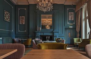 The Clermont London, Victoria