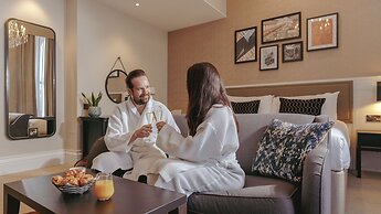 The Clermont London, Victoria