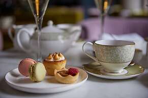 The Clermont London, Victoria