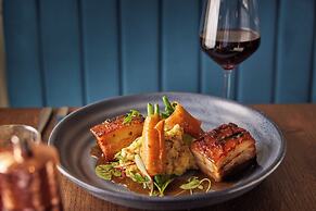 The Clermont London, Victoria