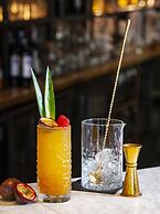 The Clermont London, Victoria