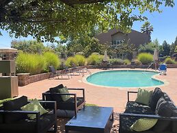 Hotel Indigo Napa Valley by IHG