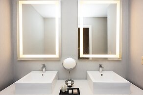 Hotel Indigo Napa Valley by IHG