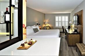 Hotel Indigo Napa Valley by IHG