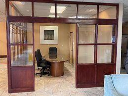 Promenade Inn & Suites Oceanfront