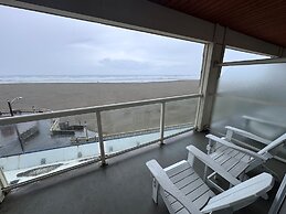 Promenade Inn & Suites Oceanfront