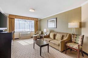 Hotel Watertown
