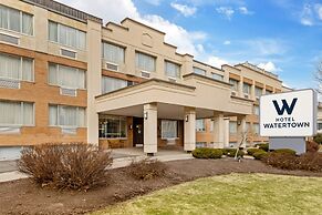 Hotel Watertown