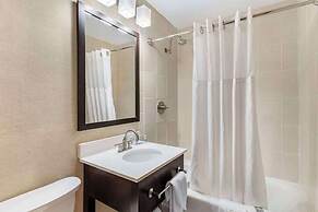 Hotel Watertown