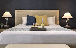 Pismo Lighthouse Suites