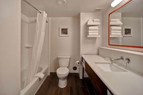 Hampton Inn Birmingham-Colonnade 280