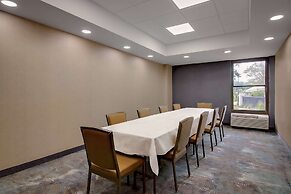 Hampton Inn Birmingham-Colonnade 280