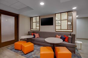 Hampton Inn Birmingham-Colonnade 280