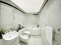 Hotel Savoy