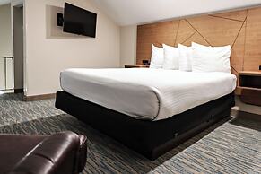 RiverTree Inn & Suites