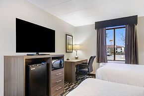 Clarion Pointe Richmond North near University